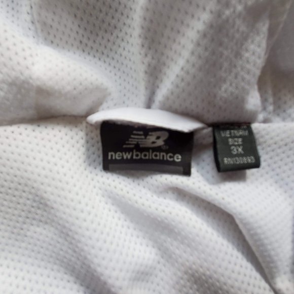 New Balance Windbreaker Plus Size - Picture 6 of 6